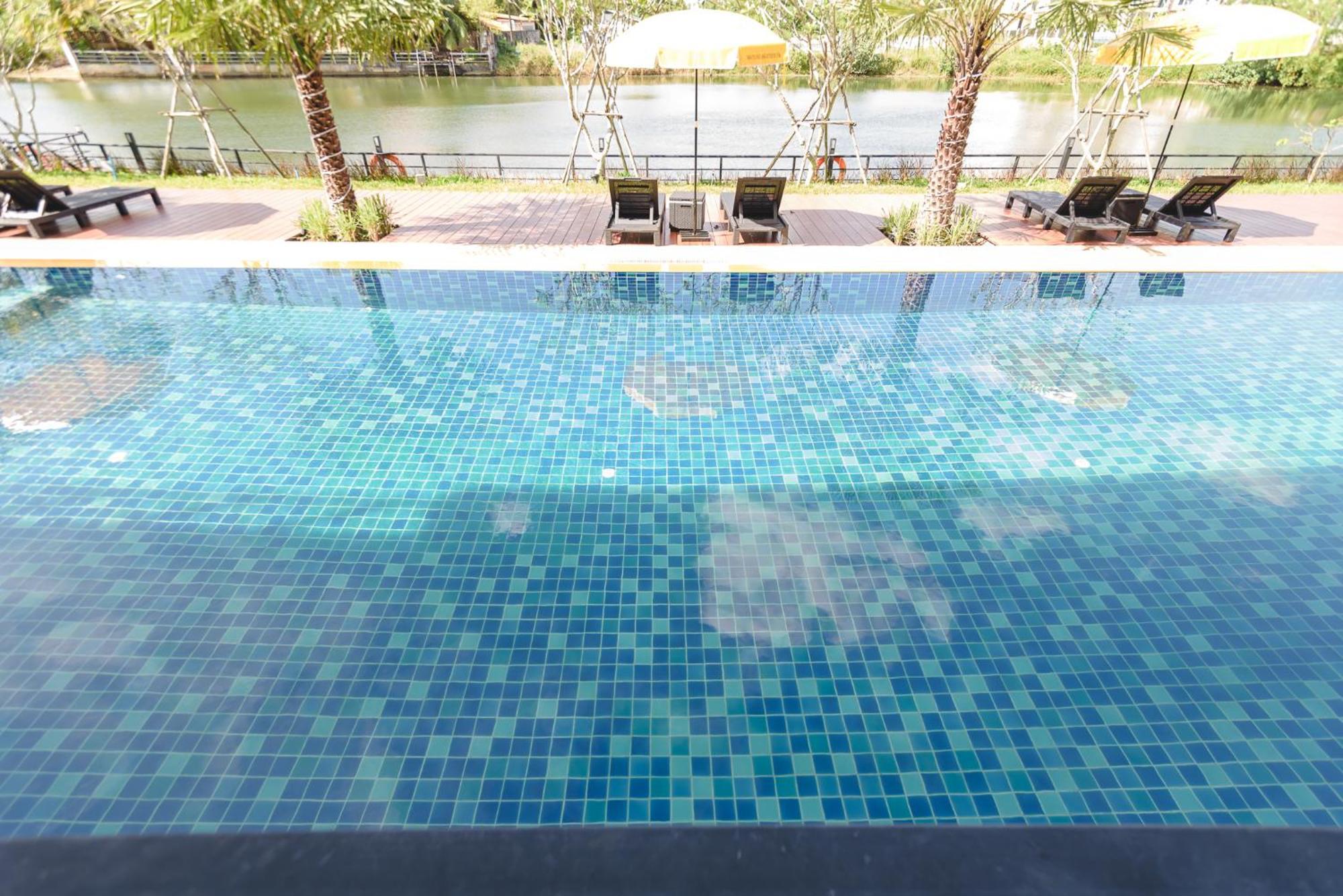 Phuengluang Riverside Hotel Chanthaburi Luaran gambar