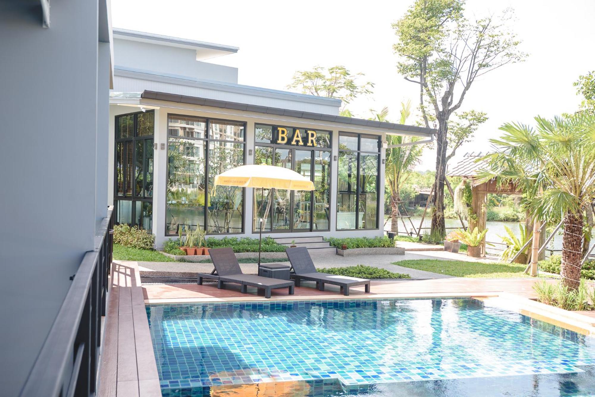 Phuengluang Riverside Hotel Chanthaburi Luaran gambar