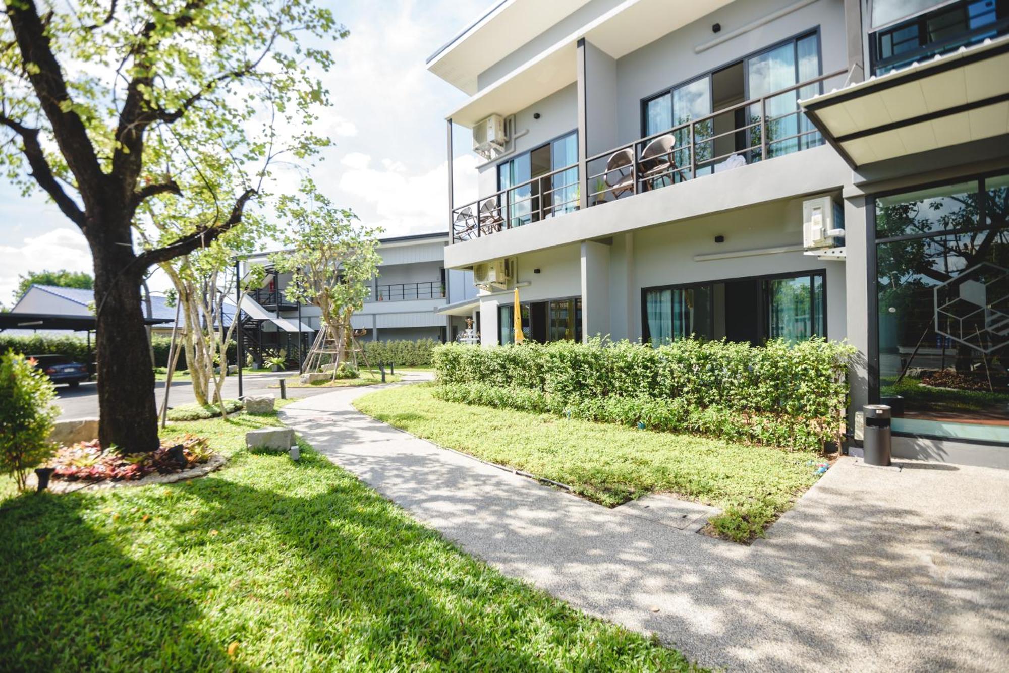 Phuengluang Riverside Hotel Chanthaburi Luaran gambar