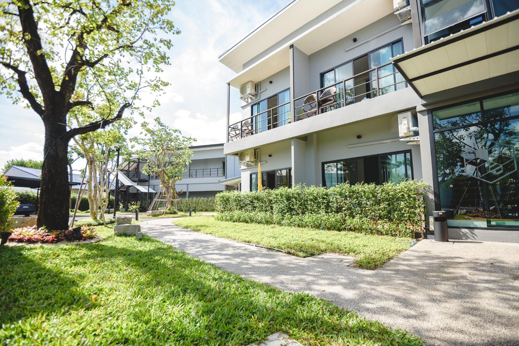 Phuengluang Riverside Hotel Chanthaburi Luaran gambar